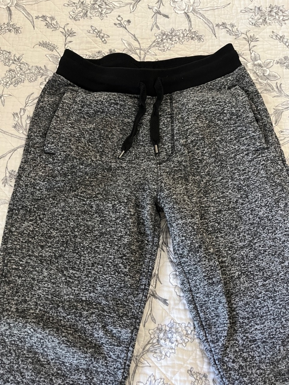 South Pole Heathered Gray Drawstring Sweatpants with Black Waistband